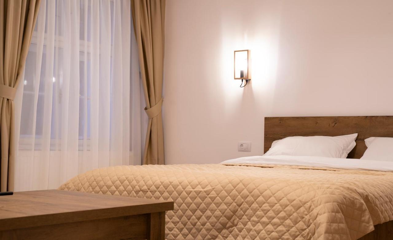 Coban Residence - A4 - Rustic Apartment Braşov Buitenkant foto